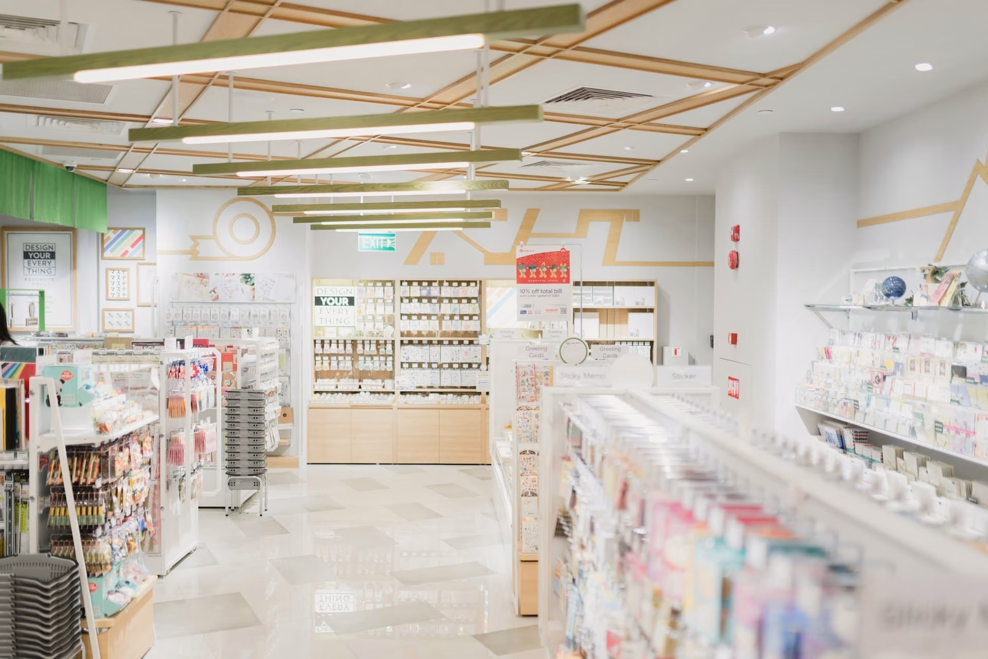 FARMACIA A MEDIA HORA DE SORIA CAPITAL. FACTURACIÓN APROXIMADA DE 225.000 €. LOCAL EN ALQUILER.