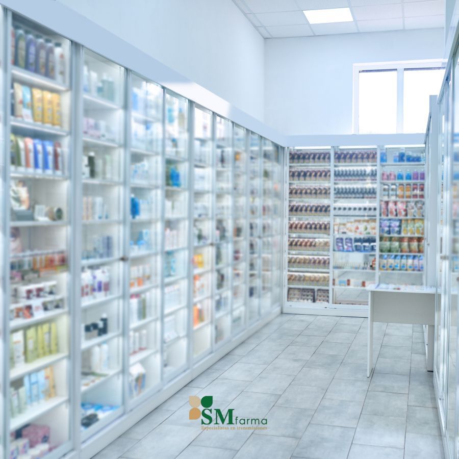 FARMACIA CON FACTURACIÓN APROXIMADA DE 800.000 € Y LOCAL EN PROPIEDAD EN UNO DE LOS PRINCIPALES MUNICIPIOS DE LA PROVINCIA.